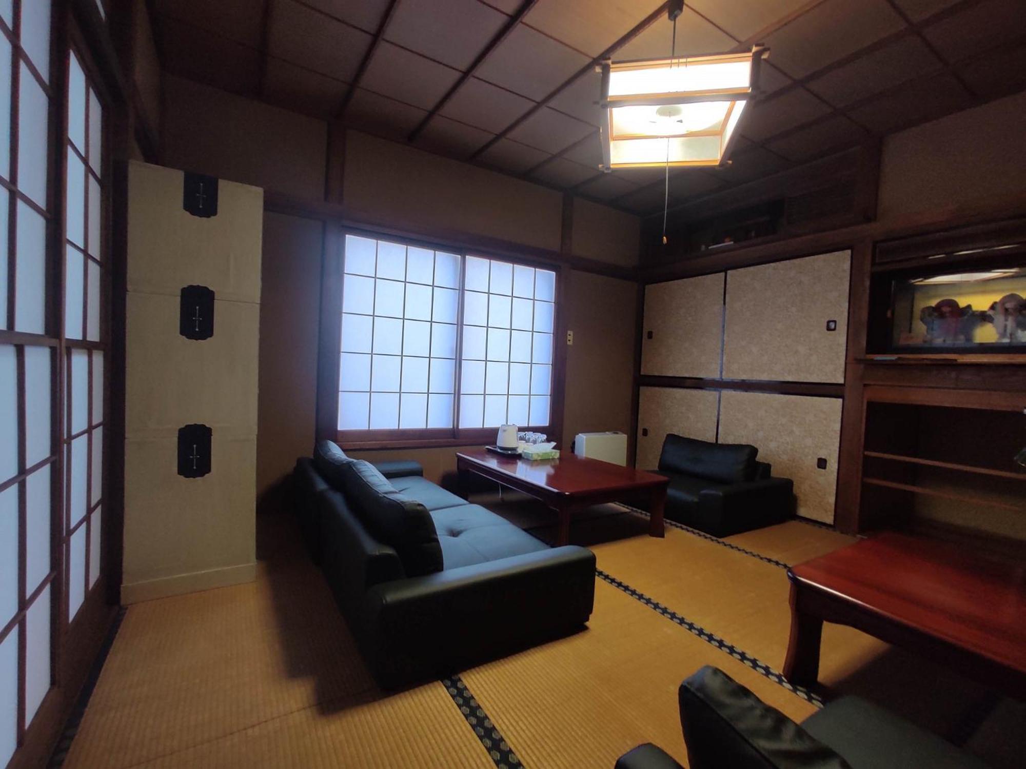Guesthouse Kincha 駅東口 Utsunomiya Buitenkant foto